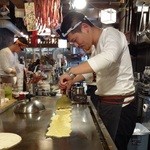 吉祥寺 じゅん粋 - 作るよ玉子焼き③