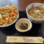 Yasudaya Honten - そば（温） と 桜海老かき揚天丼 セット（漬物付）