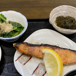 ささら - 小松菜おひたし 鮭塩焼き もずく