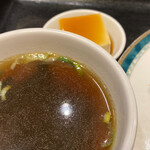 Uchino Gyouza Sakaba - スープ 豆腐