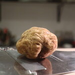 フィエルテ - マルケ産 白トリュフのプレゼンテーション