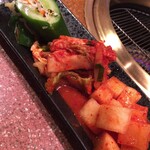 門 - キムチ盛り合わせ