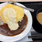 松屋 - チーズかけハンバーグオムレツビーフカレー大盛り