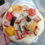 Suzunoki Bekari - 燻製ベーコンと野菜のフォッカッチャ