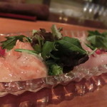 PESCA - サーモン・カンパチ・韓国産ハモのカルパッチョは肉厚なのだ♪相当食べごたえがある。