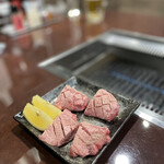 Yakiniku Horumon Kankoku Ryouri Mirakuen - 