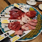 Yakiniku Akami Nikugatou San San Hachi Kyuugo - 