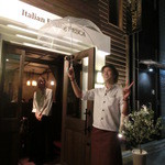 PESCA - 男前でサービス精神旺盛なスタッフたち。また来るよ♪