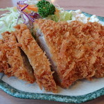 とんきん - ロースカツ定食　１３００円
                                