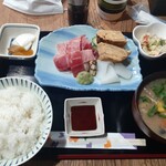 ナカガワ☆スエ食堂 - 刺身定食1200円(刺身盛合せ・だご汁・漬物・里芋サラダ・ご飯)