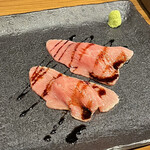 お肉一枚売りの焼肉店 焼肉とどろき - 黒毛和牛肉寿司 霜降り