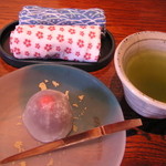 腰掛庵 - いちごわらび