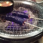 炭火でいろいろ焼いてくれや - ガーリックライスの海苔巻きだったよーな・・。