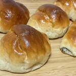 トリュフベーカリー 三軒茶屋 - 白トリュフの塩パン