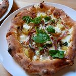 ウッデンシップ - 【舞茸としめじと新ジャガとルッコラの塩味…1,000円】★2013/5