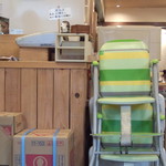 Udonya Kisuke - 店内の子供用の椅子