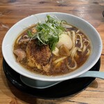 Honki Seimen - 醤油ラーメン(950円、斜め上から)