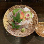 かもめ食堂 - 刺し身の盛合せ