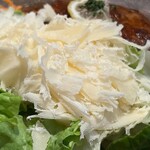 タヴェルナハンバーグ - シーザーサラダのチーズ