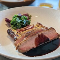 PIGNETO - 林檎のパイと鴨のサラダ ポートワインソース
