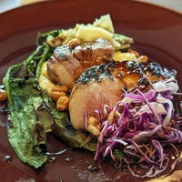PIGNETO - 味噌でマリネした黒豚のグリルキャベツの煮込み 黒トリュフソース