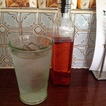 バリトン - お水は大きなグラスに入ってきました、