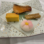ホテルアウィーナ大阪 - 棒鱈、たたきごぼう、厚焼き卵、お菓子