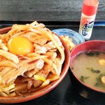 Tonkatsu Shikago - 焼肉丼（生卵入り） ¥1050