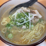 遊食 空海 - 地獄ラーメンのハーフ550円