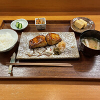 赤坂とゝや魚新 - サワラの照り焼き定食