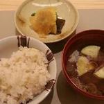 日本料理 蘭 - 生姜ご飯、ナスと赤だしの味噌汁