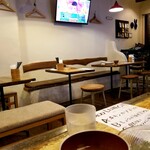 Izakaya Baru Gu - 店内光景。