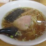 チャイナダイニング 龍 - 醤油ラーメンが　先に到着