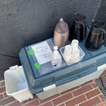 とんかつ七井戸 - 待ち客用に飲み物サービスの心遣いが嬉しい