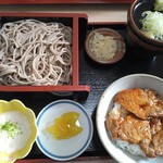 Tomarigi - ミニ豚丼セット、700円