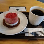 スターバックスコーヒー - ストロベリー&ラズベリーのマスカルポーネケーキ　ドリップコーヒー