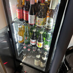 Cafe & Bar elf - ビールが出番を待ってます