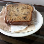 リュモンコーヒースタンド - くるみバナナパウンドケーキ（200円）