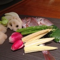 鉄板焼 濠 - 使う食材をまず見せてくださいました