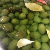 帝國食堂 - オリーブのコンフィ