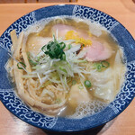 中華そば 虎桜 - ワンタン中華そば 白ダシ