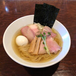 ラーメン ニュー松戸 - "白醤油ラーメン"880円に"特製"270円をトッピング♪