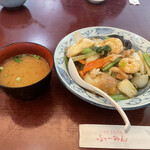 中華風家庭料理 ふーみん - 中華丼　1300円