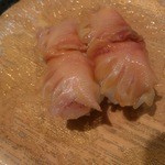 廻鮮寿司 すし松 - 赤貝