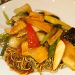 中華厨房 一歩 - パリパリ細麺五目焼きそば