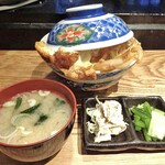 とんかつ めし処 長屋 - かつ丼（大）