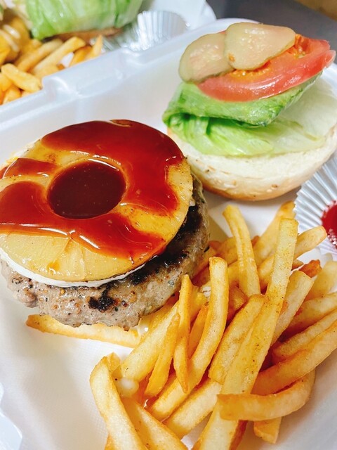 移転】Burger Shop H&S （Healty and Smile） - 恩納村
