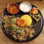 Kare To Biriyani To Osake Tabiru - Dセット カレービリヤニ定食1500円だよ