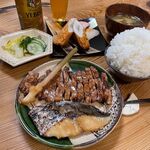 山上 - 料理写真:武宗味噌漬さわら　800円
武宗味噌漬味噌とん　900円