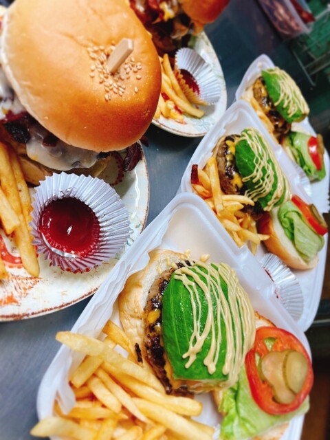 移転】Burger Shop H&S （Healty and Smile） - 恩納村